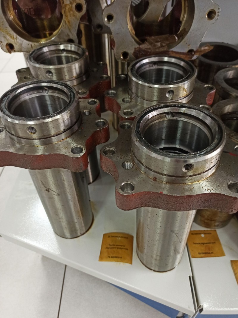 Труба шкворня переднего редуктора — 1