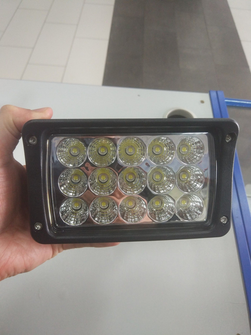 Фара светодиодная Х004 45W 15 диодов по 3W — 1