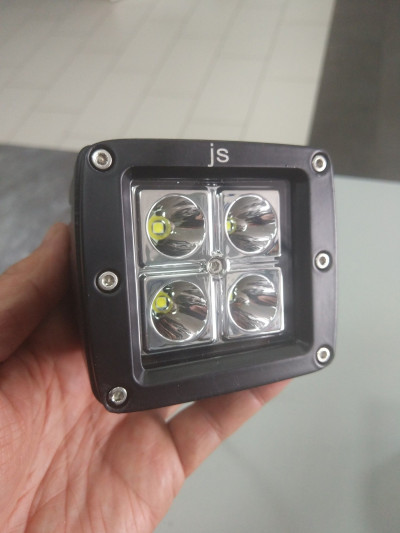 Фара светодиодная CH027 20W 4 диода по 5W(габаритные размеры)75*82*90*80мм