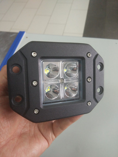 Фара светодиодная CH039 16W 4 диода по 3W врезная(габаритные размеры 92*122*91мм)